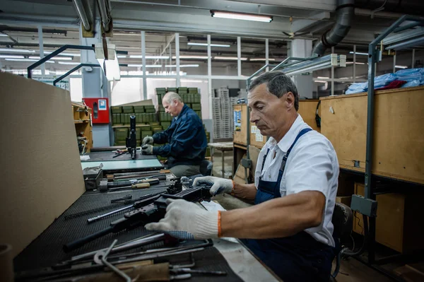 乌克兰迫击炮的生产 — 图库照片
