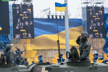 Ukrayna'da askeri geçit töreni