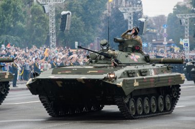 Ukrayna'da askeri geçit töreni