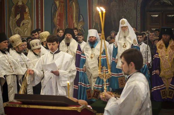 Praying at St. Michael's Golden-Domed Monastery — Stock Photo, Image