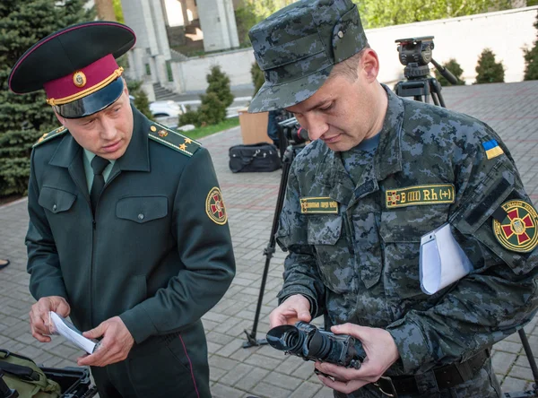 Допомога для української армії — стокове фото