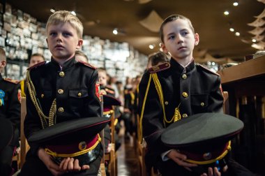 II. Dünya Savaşı sonunda öğrenciler işaretleri 70 yıldönümü