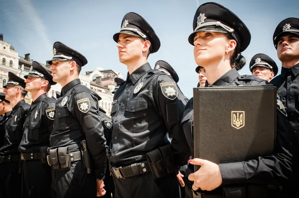 Nueva patrulla policial hizo el juramento — Foto de Stock