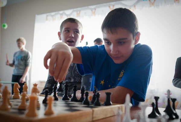 Donets Havzası mülteci çocuklar için kamp