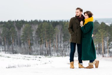 güzel düşmüş içinde aşk gençler