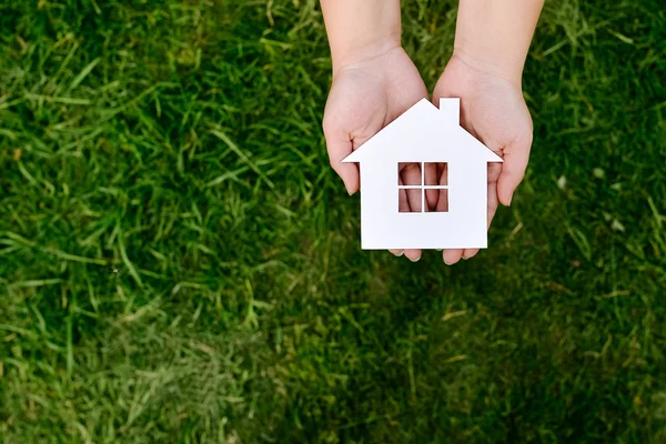 Construção, compra ou venda de imóveis — Fotografia de Stock