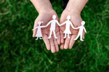 Dört Kişilik bir aileden görüntüsünü