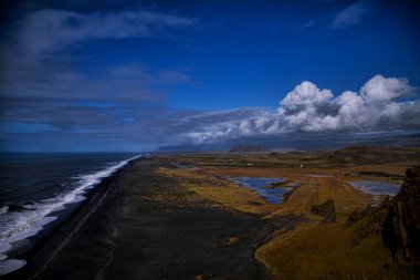 İzlanda tarlası. Güzel güneşli hava.