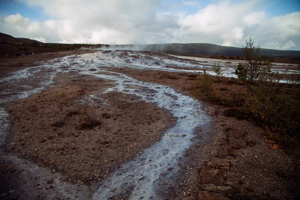 İzlanda 'daki kaplıca vadisi