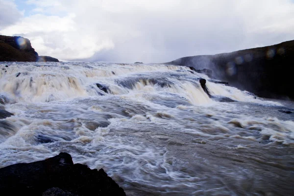 Valle Con Una Gran Cascada Mucha Agua —  Fotos de Stock