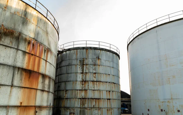 Old Rusted Steel Silos Storage Solids Liquids High Quality Photo — Stock Photo, Image