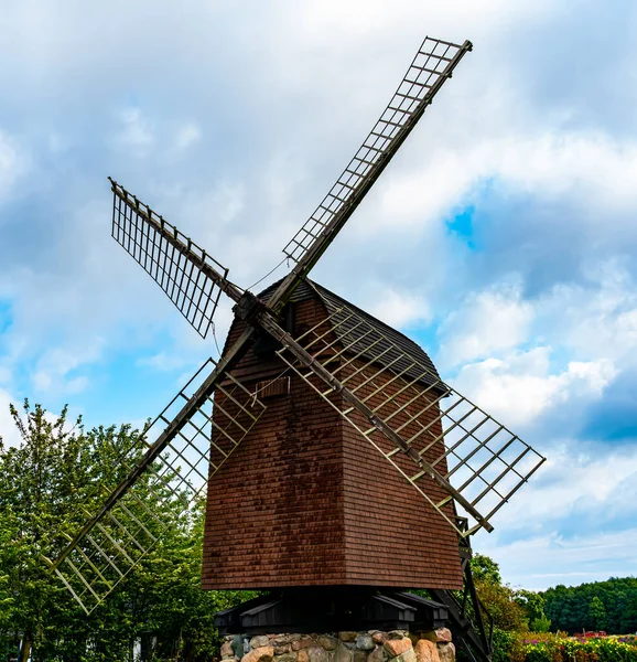 Tradizionale Mulino Vento Medievale Macinazione Della Farina Grano Foto Alta — Foto Stock