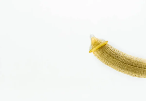 Condom Tip Banana Symbolizing Penis Concept Safe Sex Protection Isolated — Zdjęcie stockowe