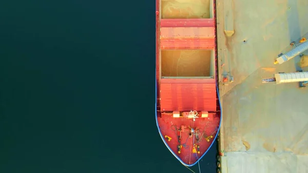 Navio Carga Porto Com Porões Abertos Carregando Trigo Para Exportação — Fotografia de Stock