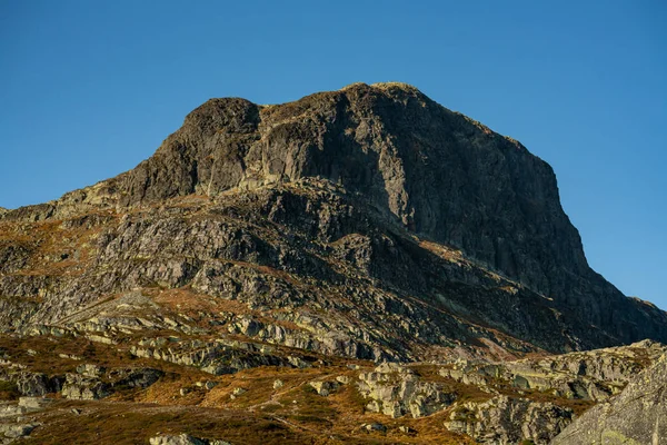 Monte Bitihorn Noruega Con Cielos Azules Fondo Foto Alta Calidad —  Fotos de Stock