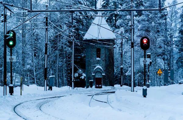 Spoorwegknooppunt Met Signaallichten Elektriciteitsleidingen Diepe Sneeuw Winter — Stockfoto