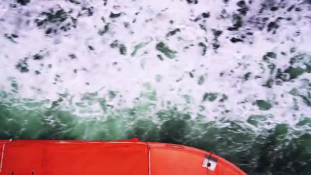 Botes Salvavidas Agua Crucero Mar Visto Desde Costado Del Barco — Vídeo de stock