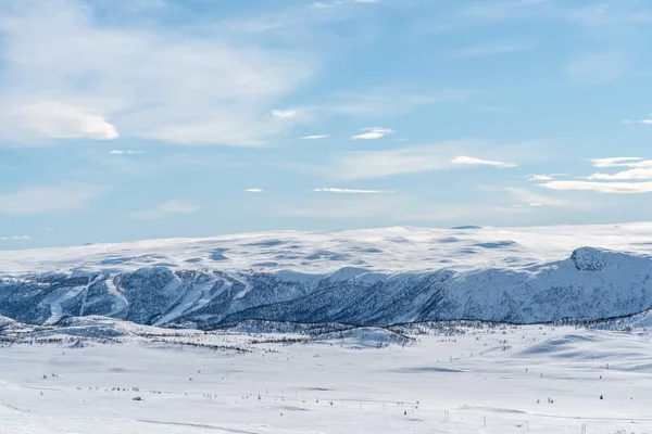 Espectacular Vista Sobre Valles Cubiertos Nieve Montañas Durante Invierno Foto —  Fotos de Stock