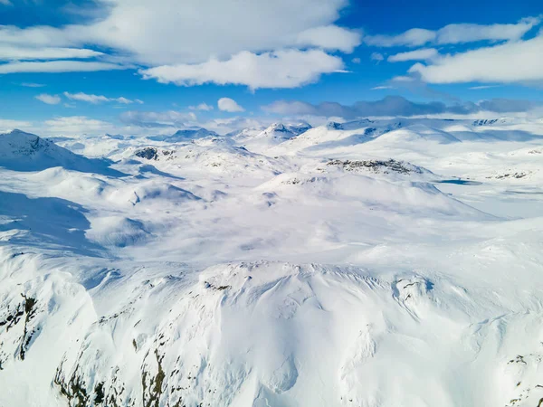 Norveç Jotunheimen Kentindeki Dağlık Tepeler Tepeler Donmuş Dağ Tundraları Üzerindeki — Stok fotoğraf