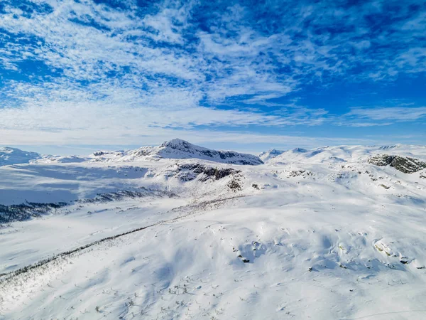 Fantastisk Panoramautsikt Över Snötäckta Arktiska Berg Och Vildmarksterräng Klar Kall — Stockfoto