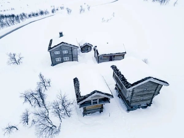 Klassieke Grote Klassieke Houten Blokhut Een Sneeuwkoude Winterdag Hoge Kwaliteit — Stockfoto