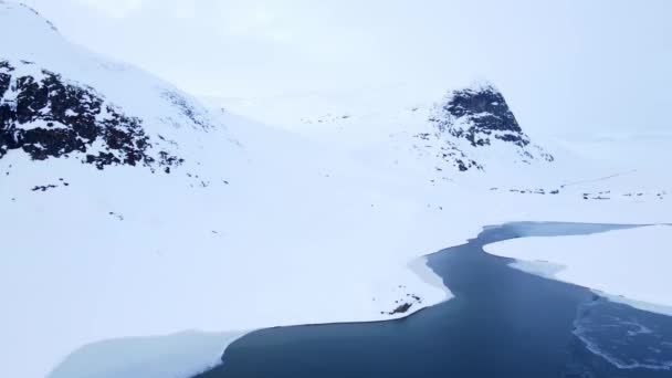 Splendida Vista Aerea Del Cavalcavia Fiume Artico Che Scorre Attraverso — Video Stock