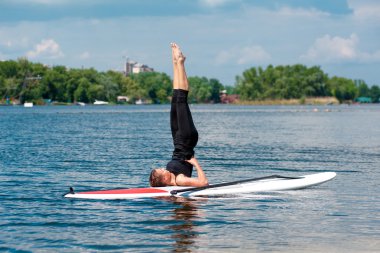 Genç güzel kız yoga meditation02 sup
