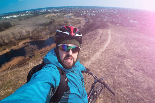 bir Bisiklete binmek önce hızlı selfie
