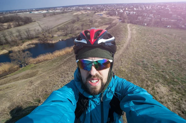 Bisikletle gitmeden hızlı selfie — Stok fotoğraf