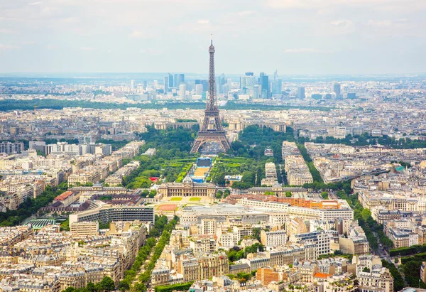 Vista aérea panorámica de la Torre Eiffel en París — Foto de Stock