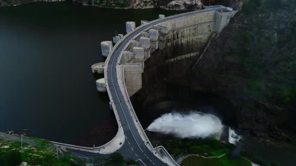 Повітряний вид гідроелектростанції Водопостачання та водосховища — стокове відео