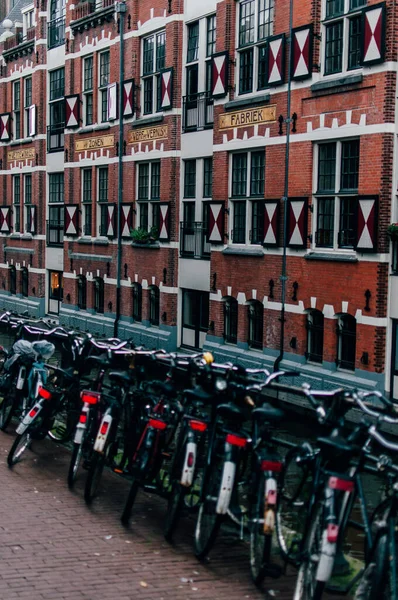 Verf Vernis Fabriek Fábrica Localizada Amsterdã Holanda Com Bicicletas Frente — Fotografia de Stock