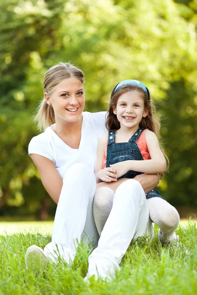 Leisure time in park — Stock Photo, Image