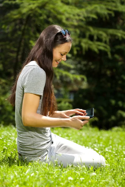 Woman in park — Stock Photo, Image