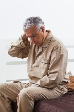 Komuta sizde yatakta