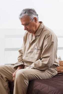 Komuta sizde yatakta