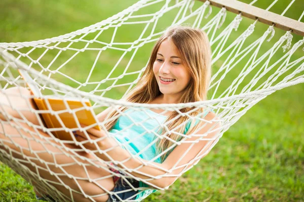 Lesebuch — Stockfoto