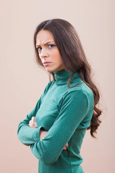 Studioporträt einer jungen Frau — Stockfoto