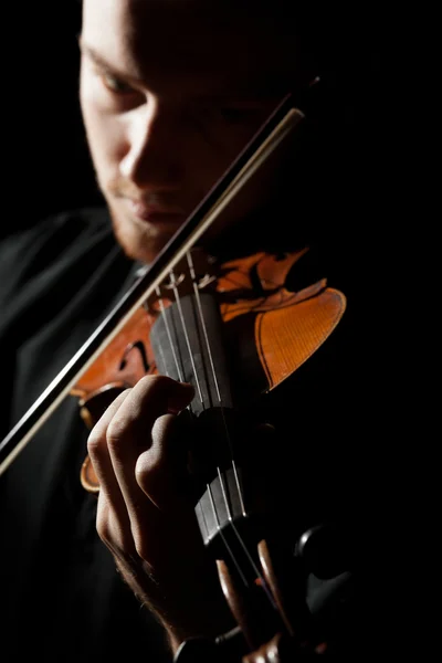 Homem tocando violino — Fotografia de Stock