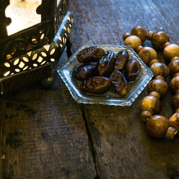 Рамадан традиционные ислам фото фона. С эффектами фильтра и зерном
.