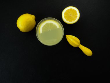 taze sıkılmış limonata