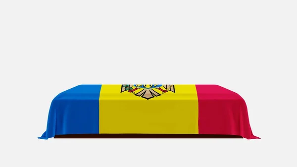 覆盖着摩尔多瓦国旗的白色背景的棺材侧视图 — 图库照片