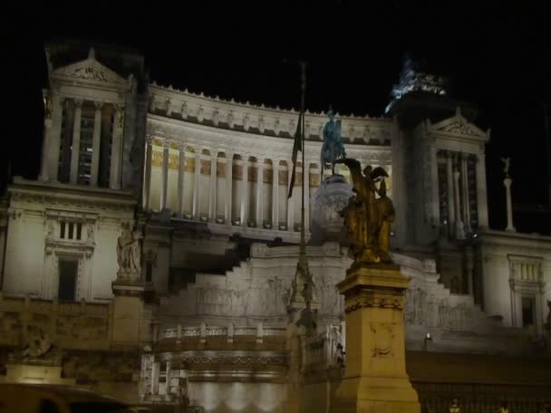 Una vista nocturna de Roma — Vídeo de stock