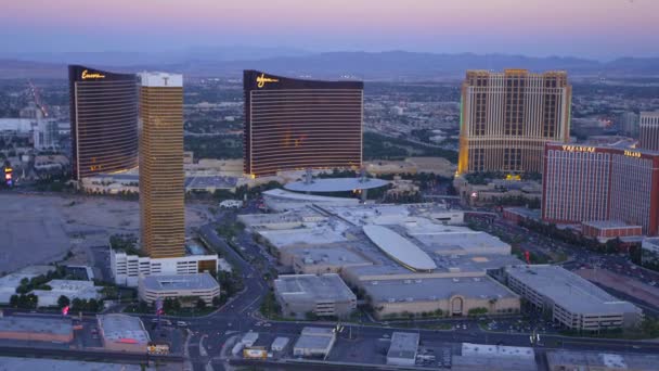 Las Vegas hotel di malam hari — Stok Video