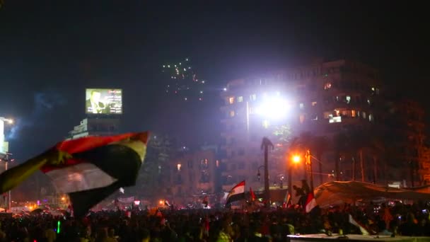 Large nighttime rally in Tahrir Square in Cairo — Stock Video