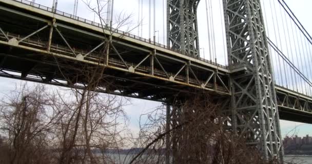 Мост соединяет Нью-Джерси с Нью-Йорком — стоковое видео