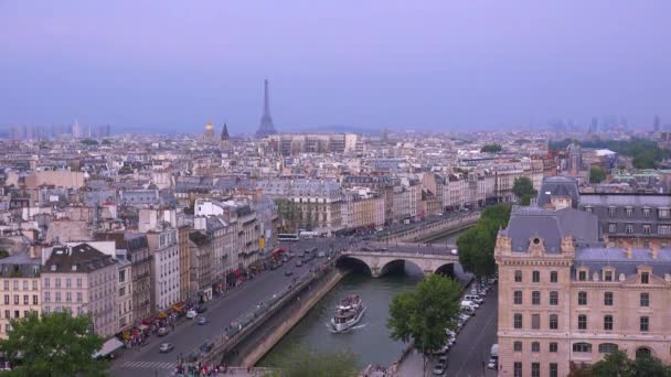 Vue sur les toits de Paris — Video