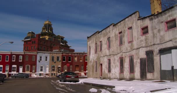 Casas abandonadas en un norte de Baltimore — Vídeo de stock