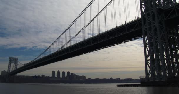 Puente conecta Nueva Jersey a Nueva York — Vídeo de stock