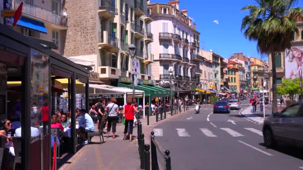 Bonita avenida em Cannes — Vídeo de Stock